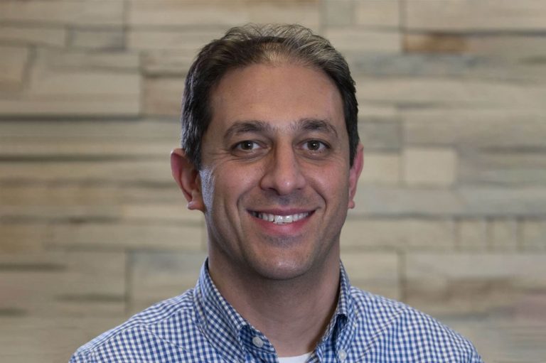 Neer Even Hen D.M.D. 768x511