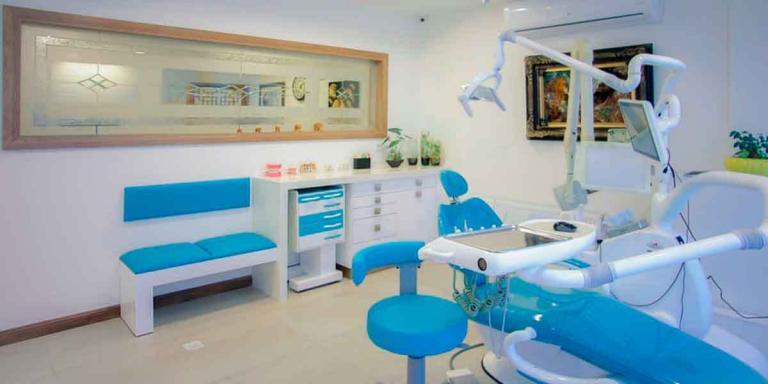 A Dentist That Take Medicaid For Adults Near Me - How To Find Them?