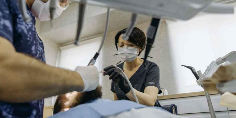 Emergency Dentist Near Me Open Now That Can Help In Severe Oral Issues