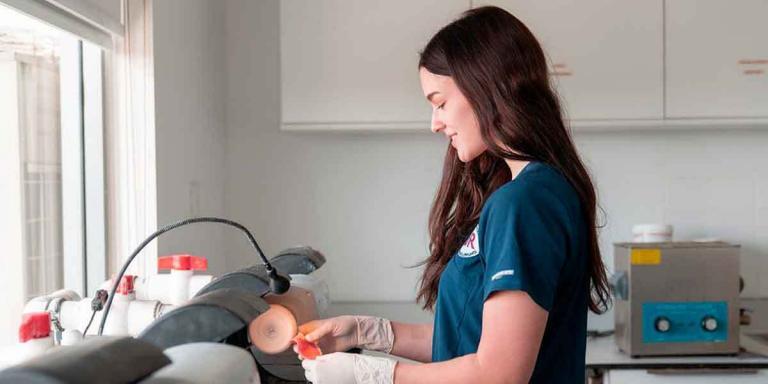 Title - Dentures Dentistry Near Me and Ways To Find Expert Help Nearby