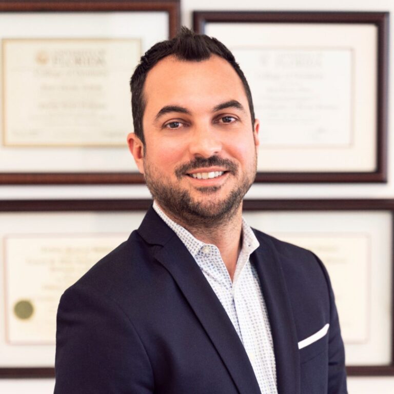 ernesto diaz 03 1024x1024 1 768x768