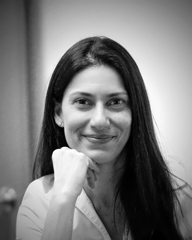 KelliOffice8 768x960