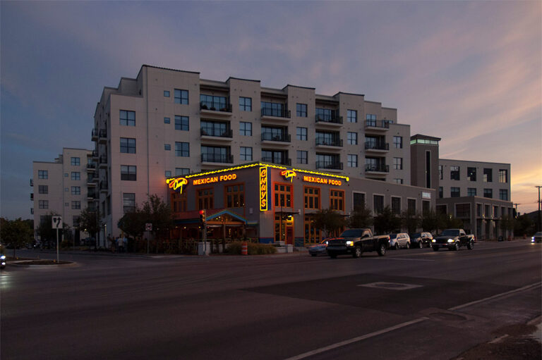 Dentist Fort Worth TX Fort Worth Dental Arts Dr. Spencer Hoyt EXTERIOR 768x511