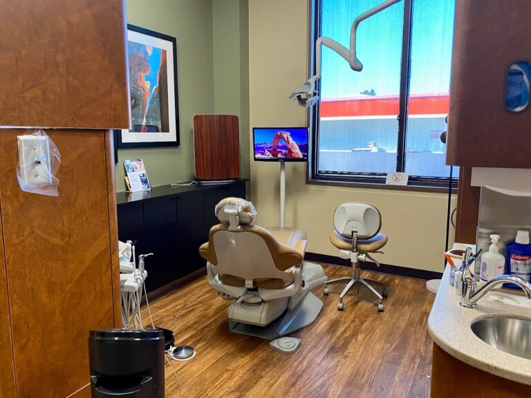 Dentist San Diego CA Dhir Dentistry Dr. Sanjay Dhir Interior 2 768x576