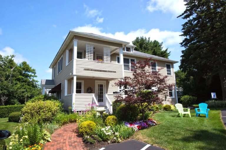 Dentist Paxton Paxton Dental Care Dr. Scott Siemen 768x512