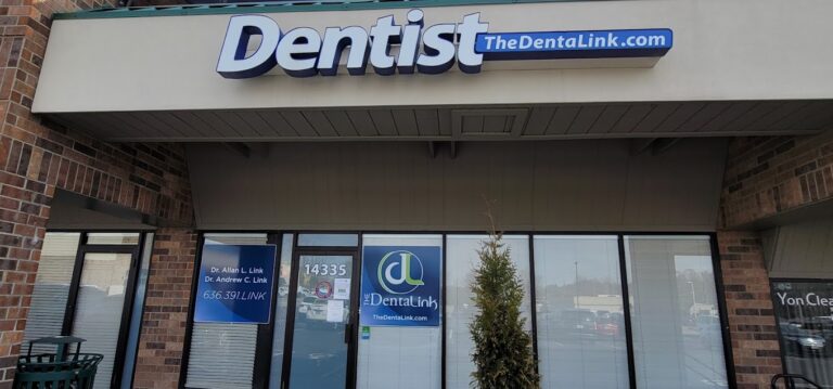 Dentist Ballwin MO The DentaLink Drs. Allan Andrew Link exterior 768x359