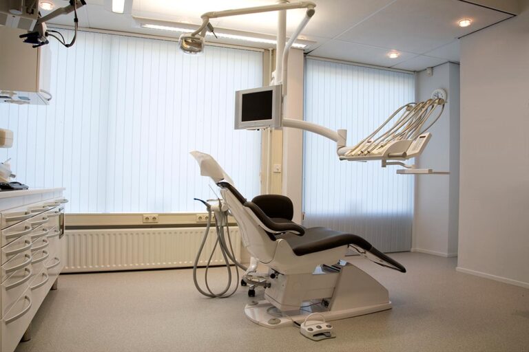 Dentist Maryville TN Proffitt Dentistry Dr. William Proffitt interior 768x512