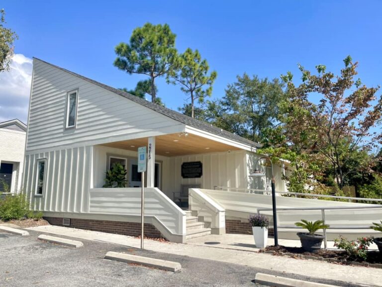 Wilmington Smiles Gregory B Garrett DDS Office Space 4 768x576